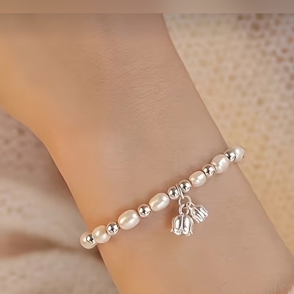 None Jewelry - Elegant Silver and White Fashion Pearl Bracelet